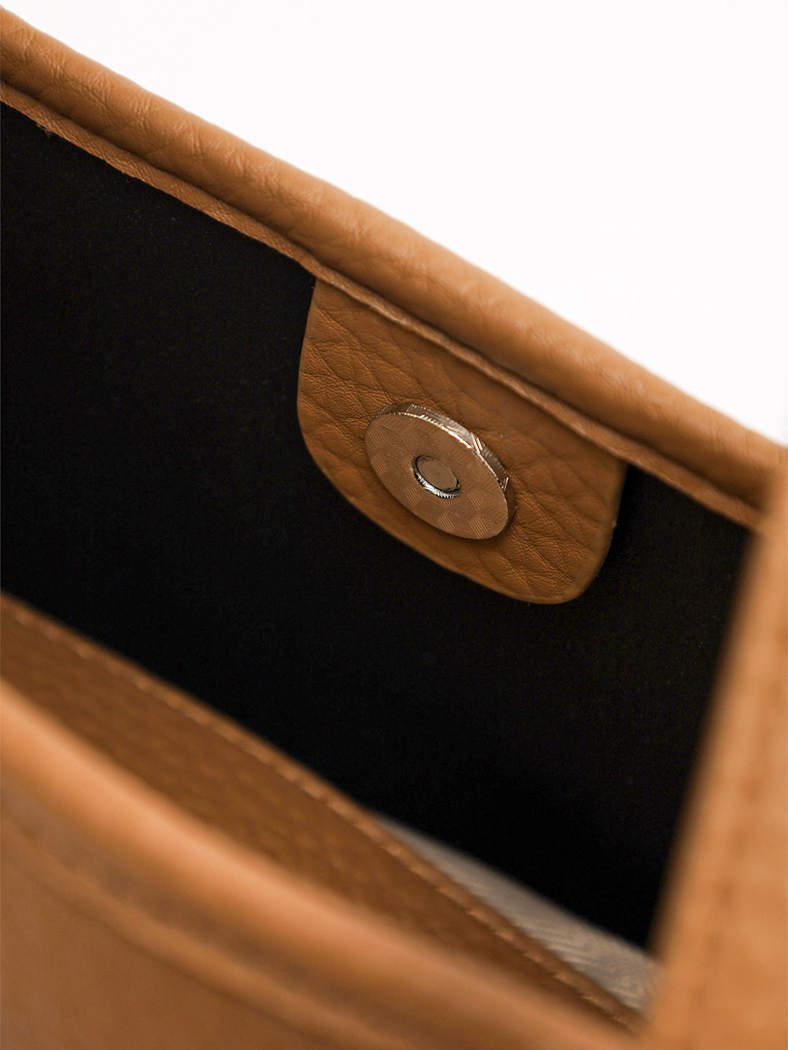 Сумка-тоут со стяжками по бокам и декоративным платком в ассортименте